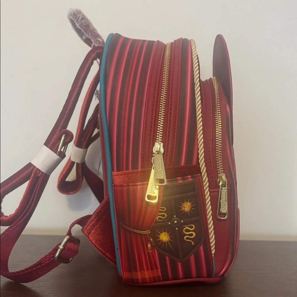 Loungefly Disney Snow White Evil Queen Throne backpack - Picture 5 of 7